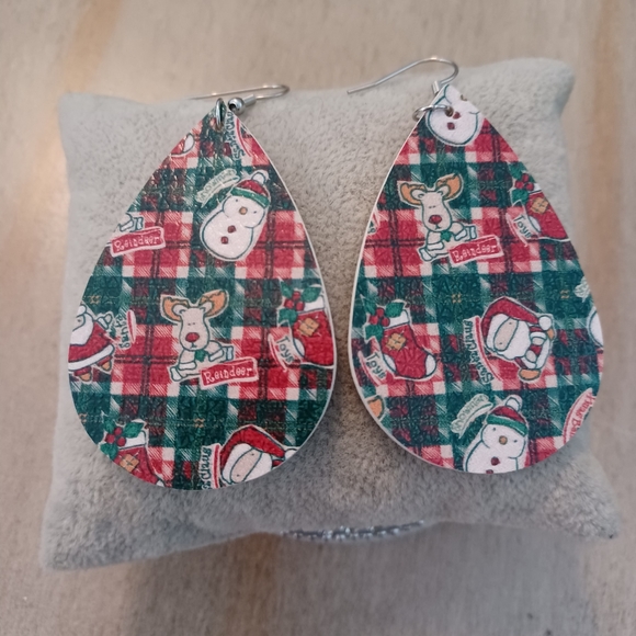 Red Green Plaid Leather Teardrop Santa Snowman Dangle Drop Earrings - Picture 2 of 5